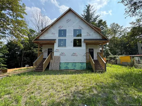 2 St Peters St, Liberty, NY 12754