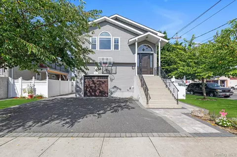 1200 Roger Rd, North Bellmore, NY 11710