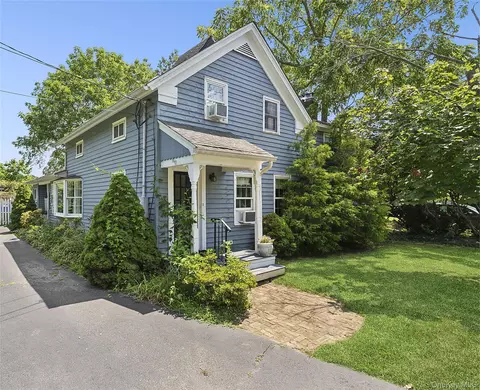 21 Hawkins Ave, Center Moriches, NY 11934