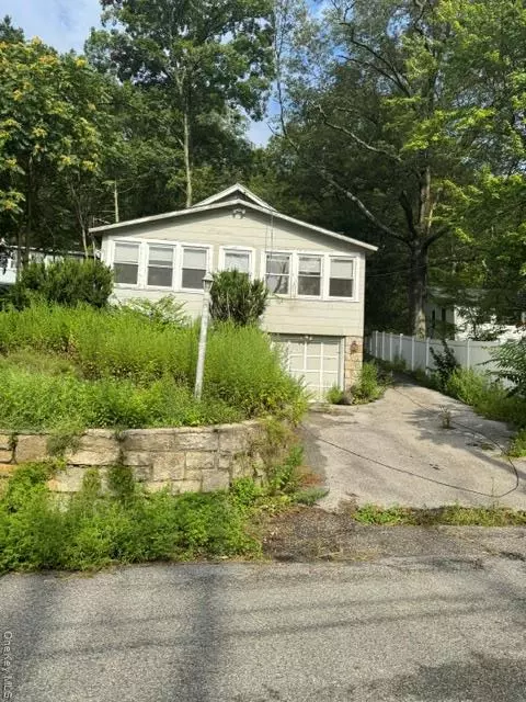 157 Tanglewylde Rd, Putnam Valley, NY 10537