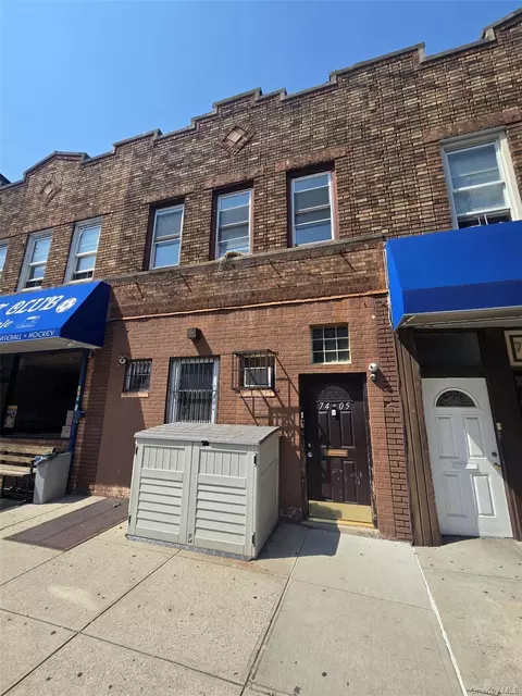 7405 Myrtle Ave, New York, NY 11385