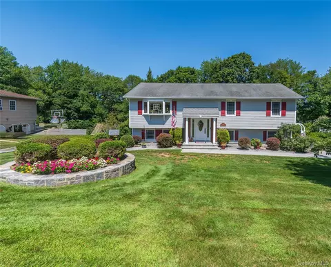 188 Campbell Rd, Yorktown, NY 10598