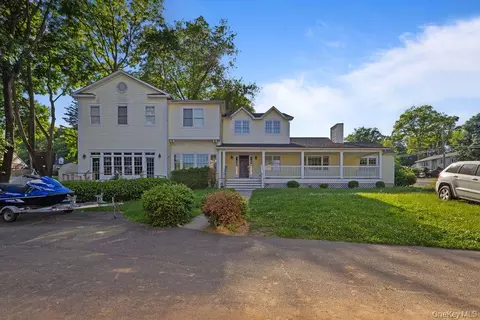 30 Chestnut St Ny St, Stony Point, NY 10980