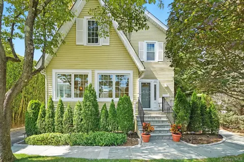 122 Wagner Ave, Mamaroneck, NY 10543