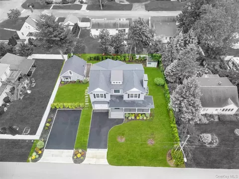 100 Root Ave, Islip, NY 11751