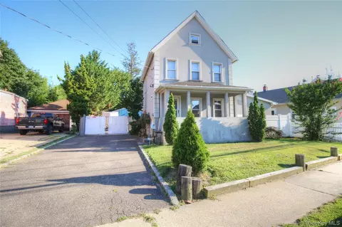 451 Atlantic Ave, Freeport, NY 11520