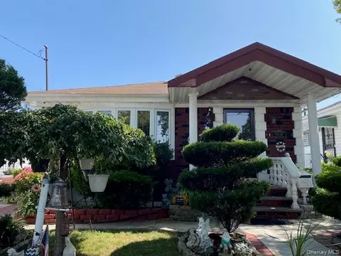 142-08 111th Ave, Jamaica, NY 11435