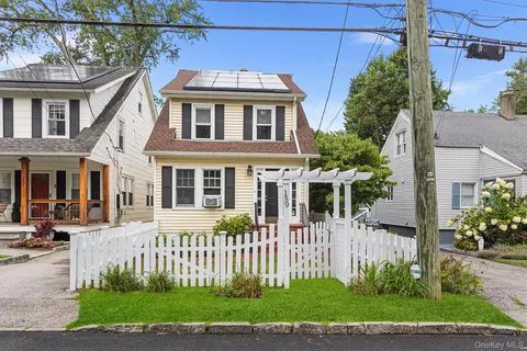 159 Columbia Ave, Greenburgh, NY 10530