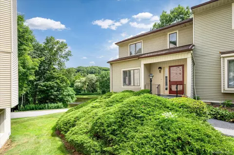 23 Krystal Dr, Somers, NY 10589
