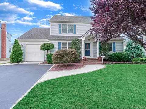 151 Atlantic Ave, North Hempstead, NY 11514