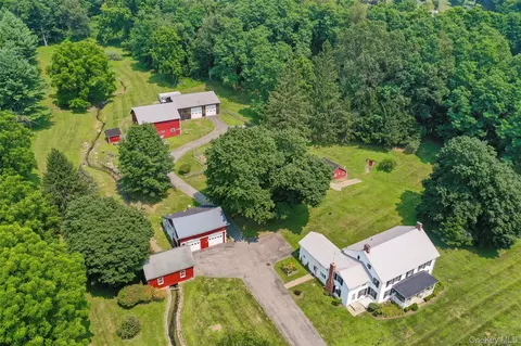163 Gardner Hollow Rd, Beekman, NY 12570