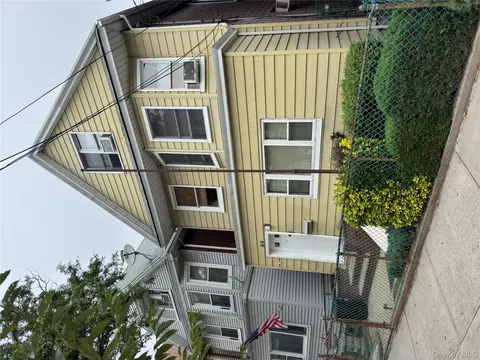 5441 71st St, New York, NY 11378