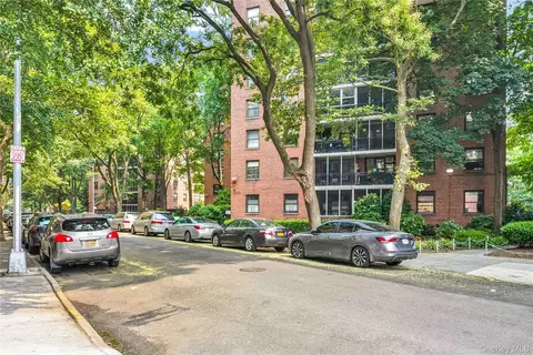 35-51 85th St #5N, New York, NY 11372