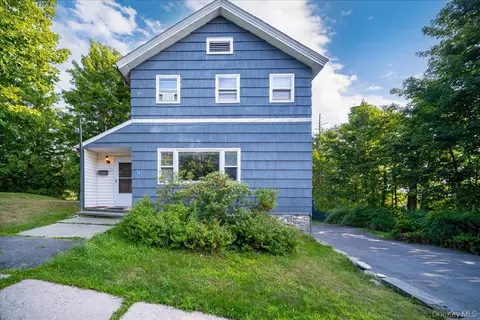 15 North St, Thompson, NY 12701