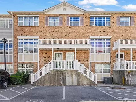 109 Heron Ln #447, New York, NY 10473