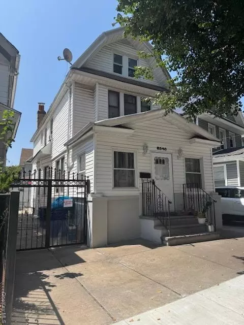 8540 98th St, New York, NY 11421