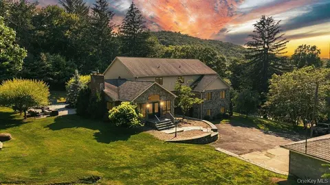 237 Mineral Springs Rd, Highland Mills, NY 10930