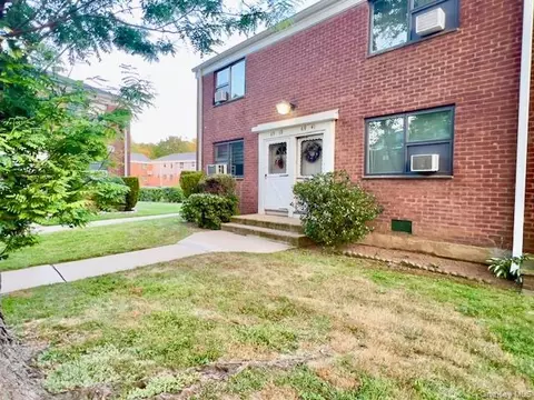 69-41 218 St #DUPLEX, Oakland Gardens, NY 11364