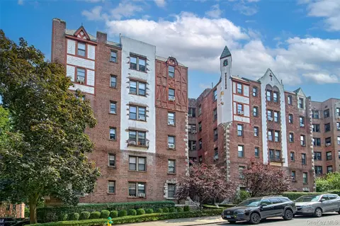 312 Main St #2G, White Plains, NY 10601