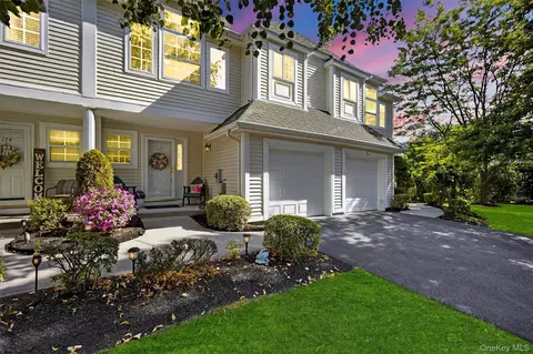 172 Isis Dr #1E, Newburgh, NY 12550