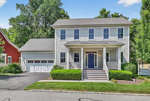 5 Mistucky Cir, Warwick, NY 10990