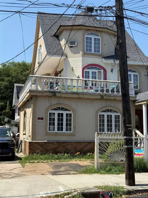 87 34 116 St, South Richmond Hill, NY 11419