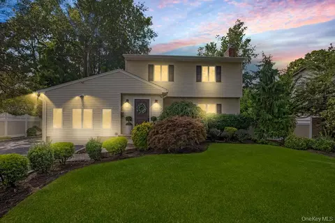 1 Earl Rd, Melville, NY 11747