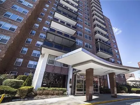 70-20 108th St #14S, New York, NY 11375