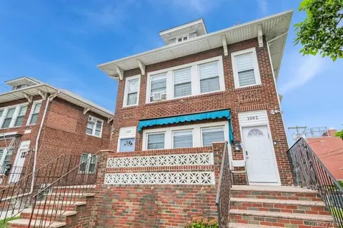 1092 Beach 12th St, Far Rockaway, NY 11691