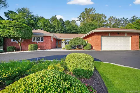 15 Lake Shore Dr, Eastchester, NY 10709
