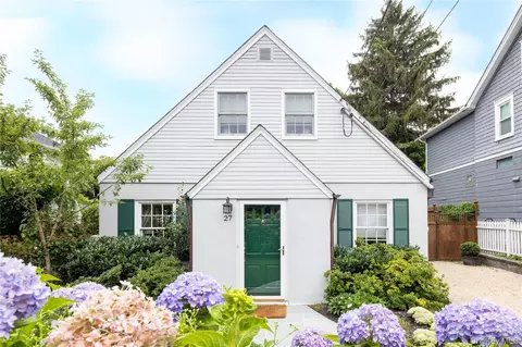 27 Soundview Pl, Locust Valley, NY 11560