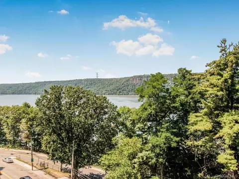 1020 Warburton Ave #8F, Yonkers, NY 10701