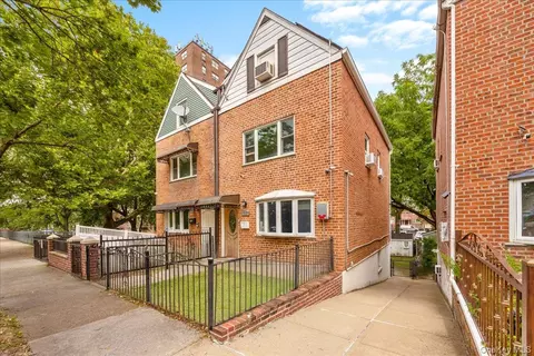 1926 Hutchinson River Pkwy E #E, New York, NY 10461