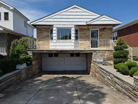 160-51 25th Dr, Flushing, NY 11358