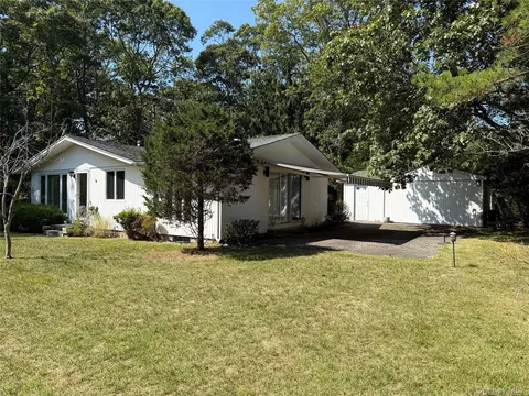 64 Shore Rd, Hampton Bays, NY 11946