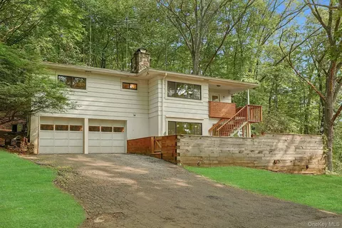 99 W Shore Dr, Carmel, NY 10512