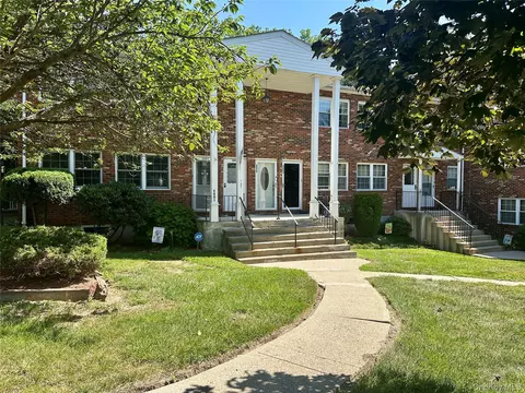 276 Temple Hill Rd #2604, New Windsor, NY 12553