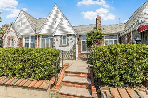 219-17 Murdock, New York, NY 11429