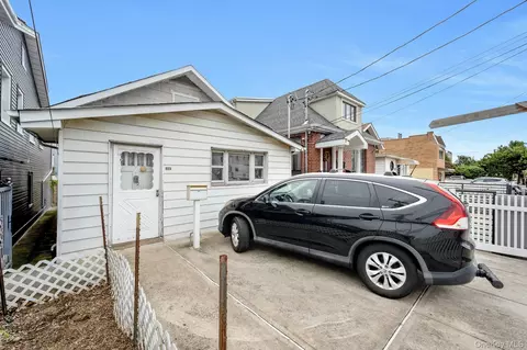 556 Ellsworth Ave, New York, NY 10465