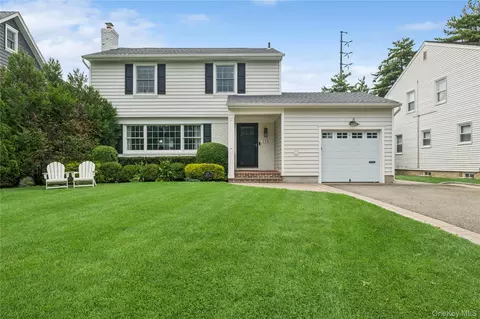 228 Kilburn Rd, Garden City, NY 11530