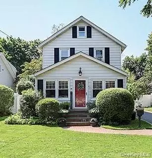 60 W 19th St, Huntington Station, NY 11746