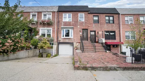 89-77 Springfiled Blvd, New York, NY 11427
