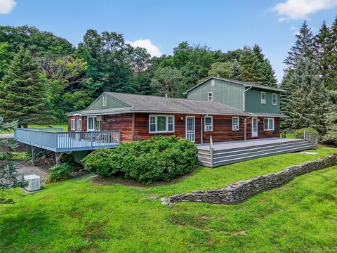 258 Martin Ave, Lloyd, NY 12528