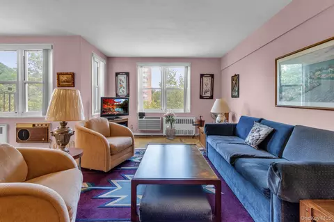 3901 Independence Ave #4R, New York, NY 10463