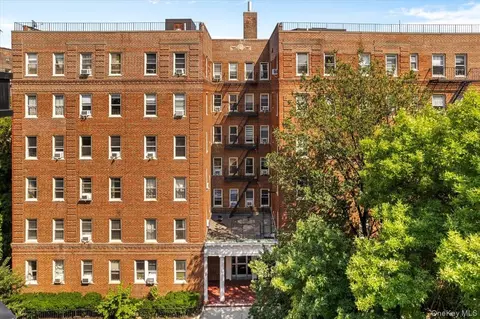 41-35 45th St # 2B, New York, NY 11104