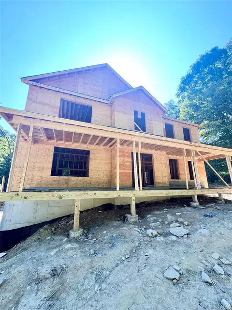 1 Bolger Ct, Newburgh Town, NY 12550