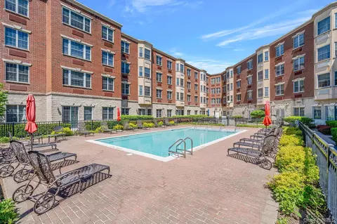 50 Merrick Ave #216, East Meadow, NY 11554