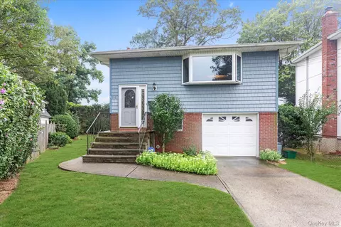 1910 Adair Pl, Merrick, NY 11566