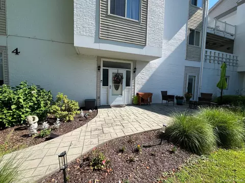 4 Carroll Blvd, Washington, NY 12545