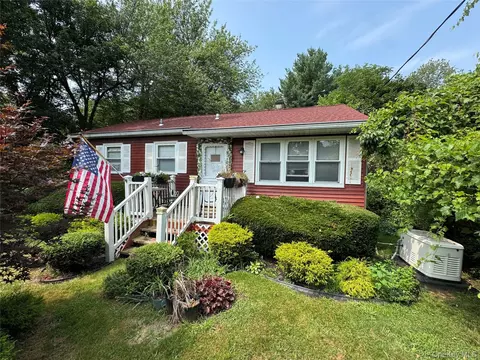 163 Rock Cut Rd, Walden, NY 12586